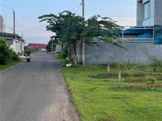 Nhựa 8m ngay uỷ ban bình lộc. ngay trung tâm hành chính