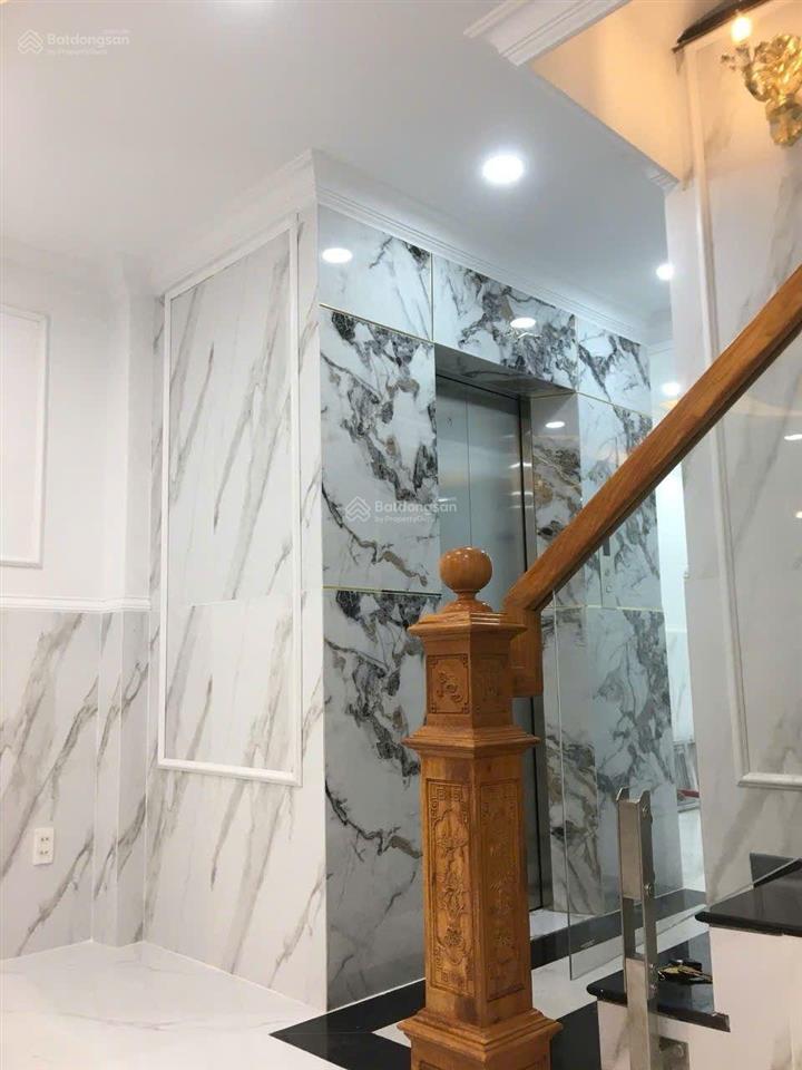 Bán nhà 6 tầng, thang máy cao cấp quận 11