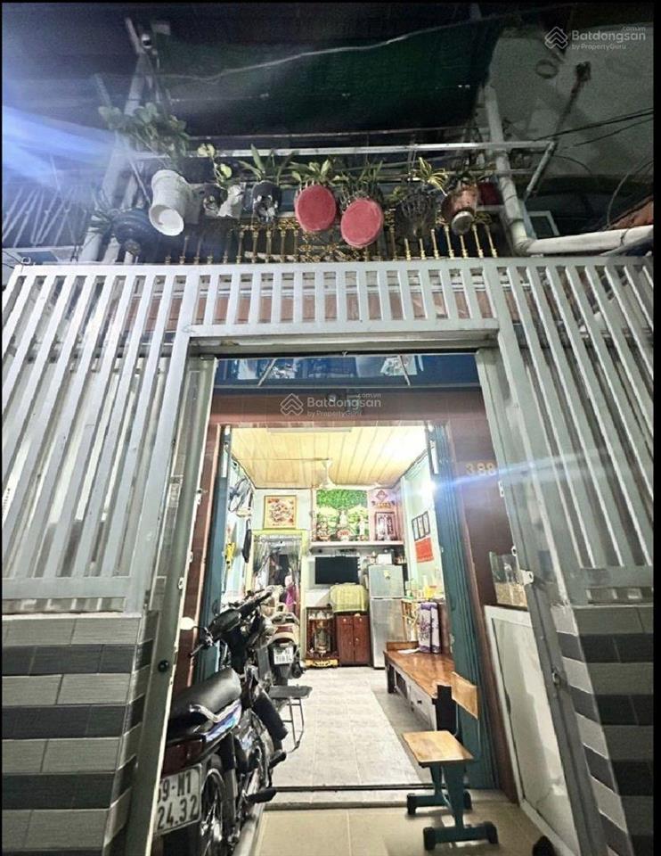 Nhà trung tâm quận 11, đường lý nam đế. 2 tầng giá tốt