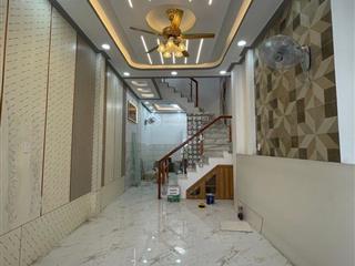 Trung tâm quận 6 nhà 3 tầng, 45m2 , 4pn hẻm thông sát quận 5 có sân thượng.