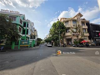 Bán nhà đẳng cấp mặt phố khu phan xích long, quận phú nhuận  ngang 4.5m  hầm 4 tầng  17 tỷ