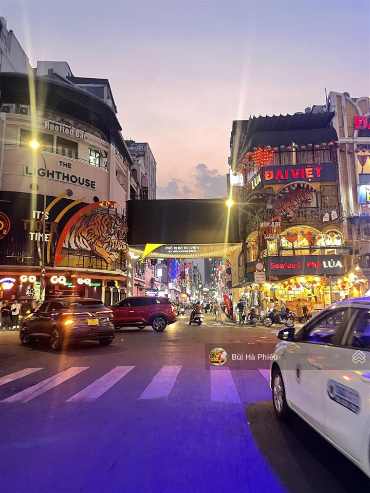 Bán nhà trung tâm phố tây đề thám q.1  lô góc thoáng  khai thác airbnb  giá tốt 12.5 tỷ bùi viện