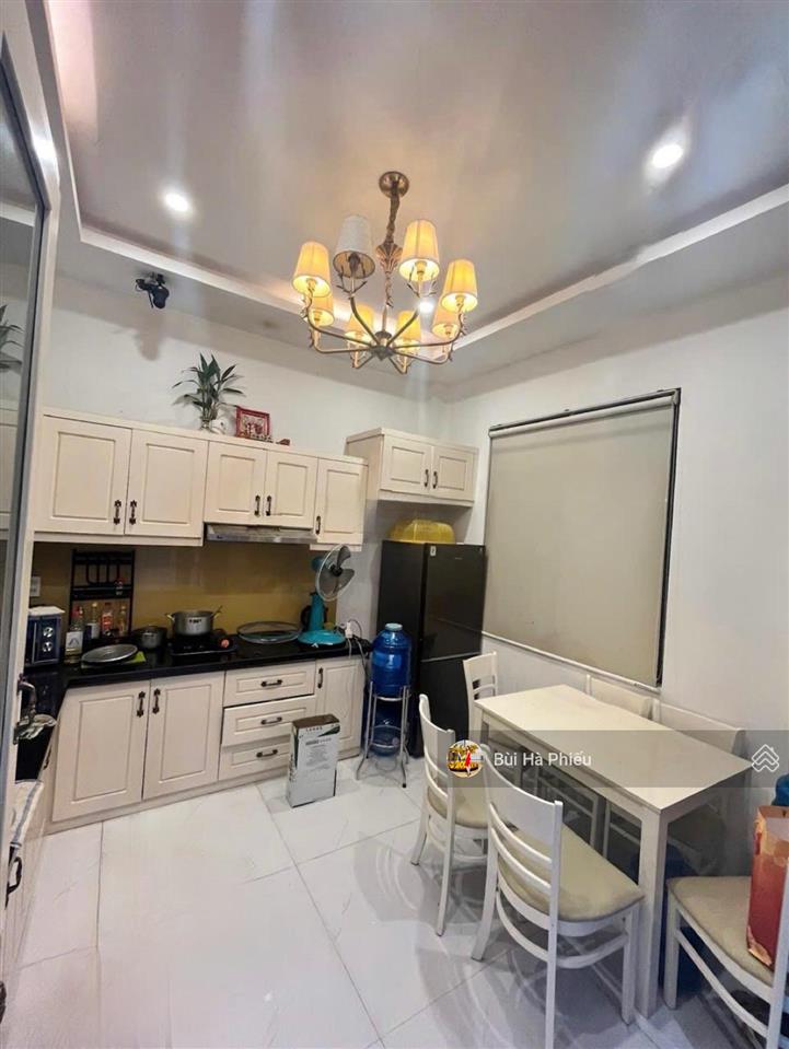 Bán nhà trung tâm phố tây đề thám q.1  lô góc thoáng  khai thác airbnb  giá tốt 12.5 tỷ bùi viện