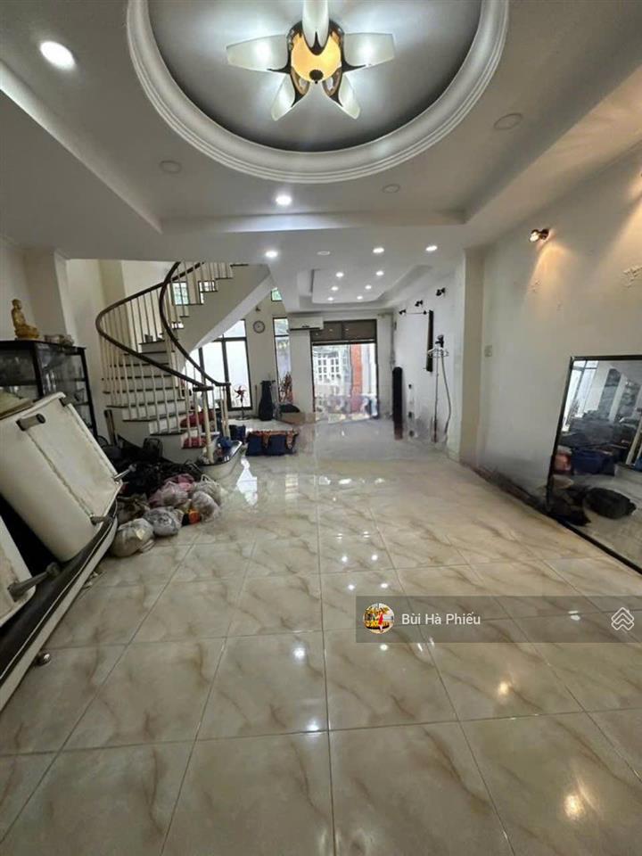 Hiếm nhà bán hxh đề thám q1  ngang 7.2m  cách mặt tiền 10m  96.2m2  22 tỷ  gần chợ bến thành