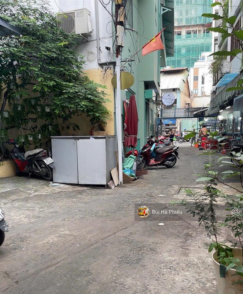 Hiếm nhà bán hxh đề thám q1  ngang 7.2m  cách mặt tiền 10m  96.2m2  22 tỷ  gần chợ bến thành