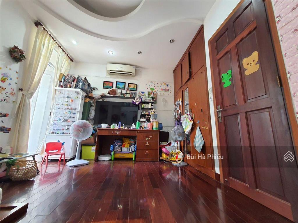 Bán nhà trung tâm bến thành quận 1  lê thị riêng  62m2  4 tầng  5pn  thông tôn thất tùng