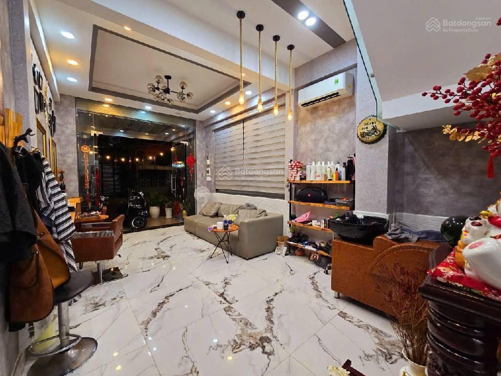 Mặt tiền đường số 10m  vừa ở vừa kinh doanh trung tâm quận 7 (3.7x12m) chỉ 7.x tỷ