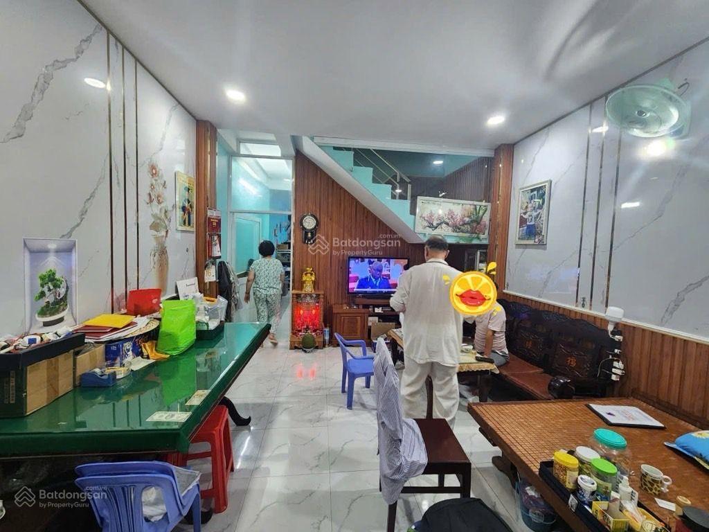 Hẻm xe hơi hàng xóm phú mỹ hưng nhỉnh 4 tỷ *