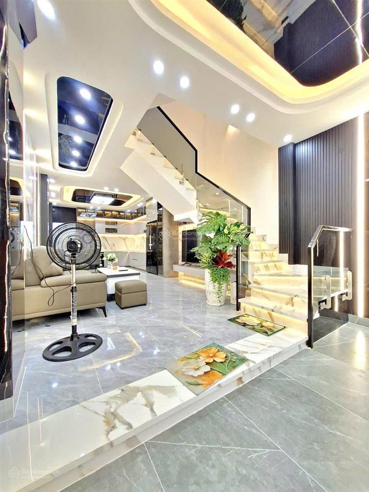 Nhà đẹp  4x15m  4 pn  hẻm ô tô  6 tỷ 790