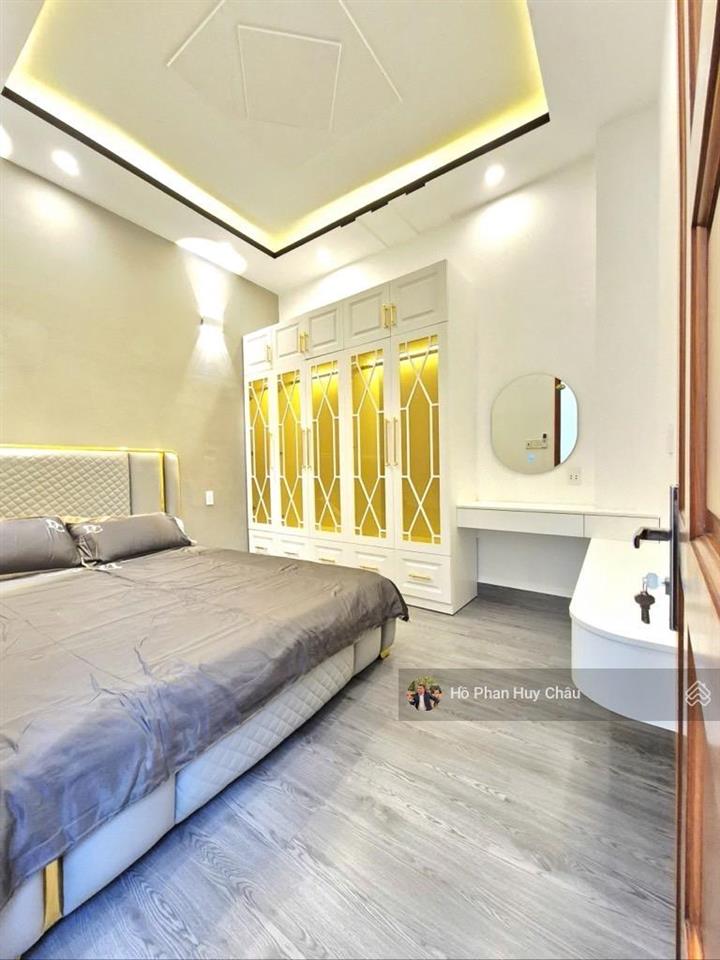 Nhà 3 tầng btct nở hậu đẹp  xe hơi ngủ trong nhà  nhà mới full nội thất  mt hẻm xe hơi quay đầu