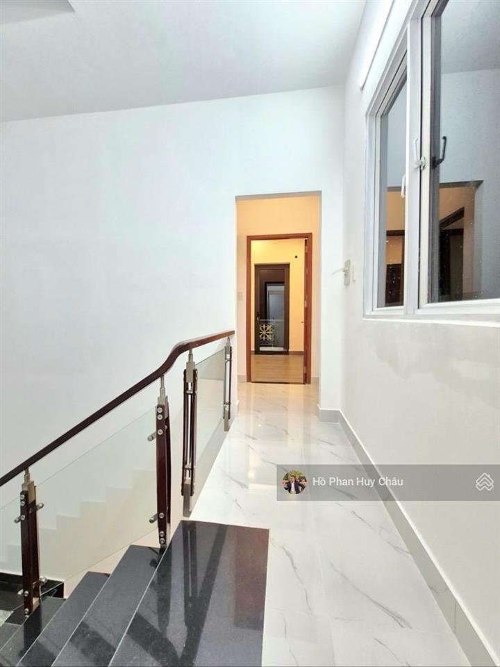 Nhà 3 tầng btct nở hậu đẹp  xe hơi ngủ trong nhà  nhà mới full nội thất  mt hẻm xe hơi quay đầu
