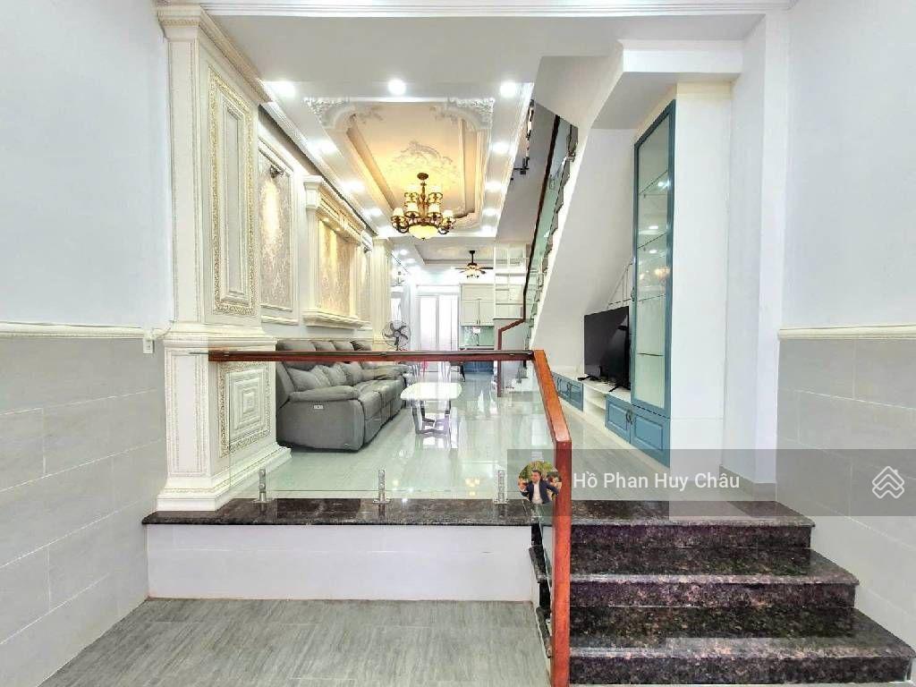 Siêu vị trí trung tâm nhà bè  mặt đường 10m  chỉ 7,68 tỷ