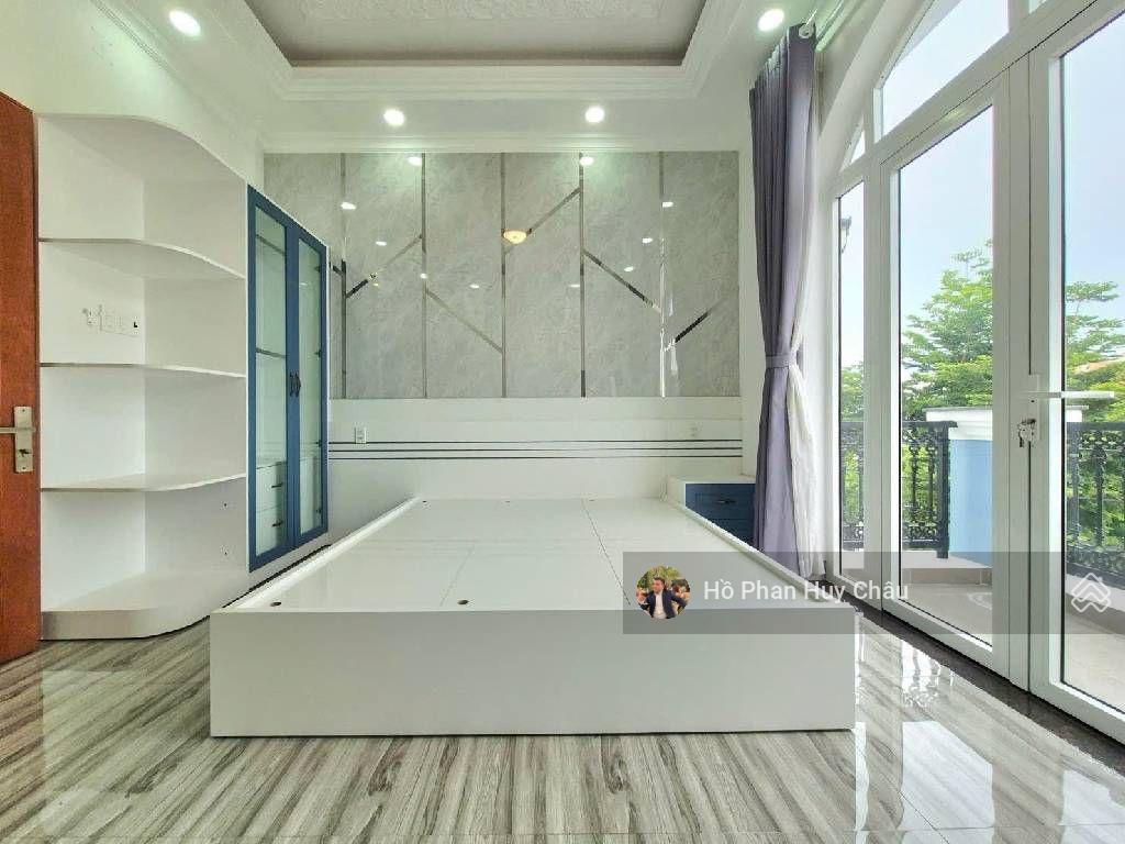 Siêu vị trí trung tâm nhà bè  mặt đường 10m  chỉ 7,68 tỷ