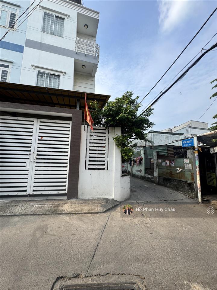 Đất giáp phú mỹ hưng 95,8m2  4 tỷ  không có mảnh 2