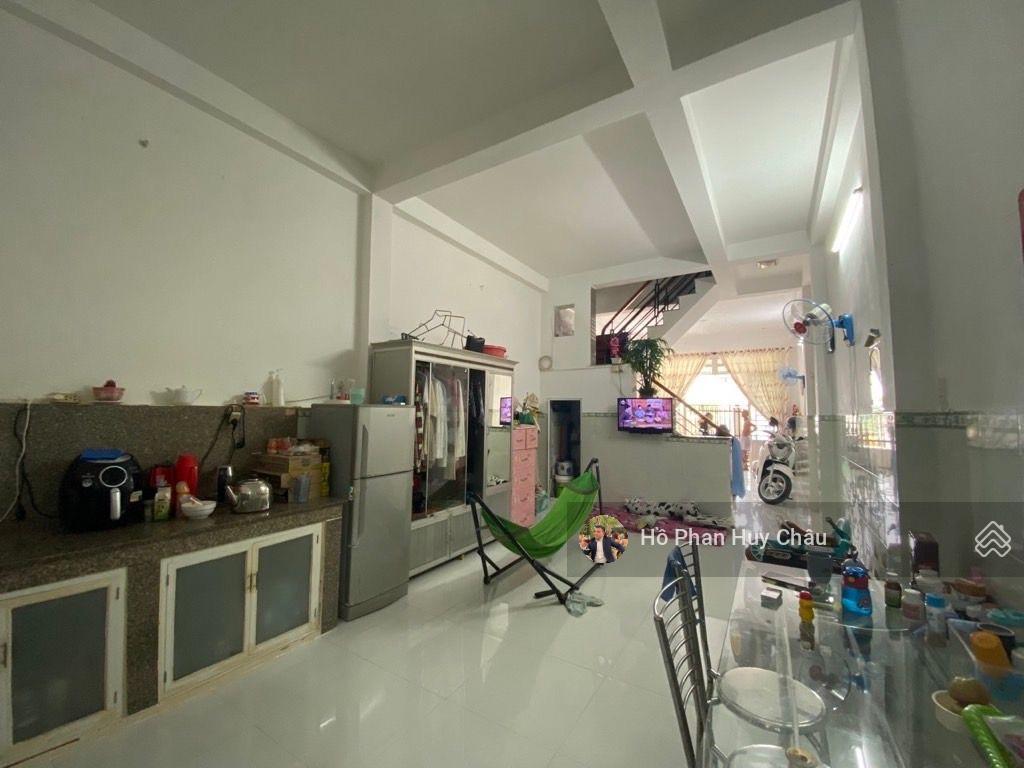 Bán nhà diện tích to 4.2m x 17m huỳnh tấn phát giá 4 tỷ 5