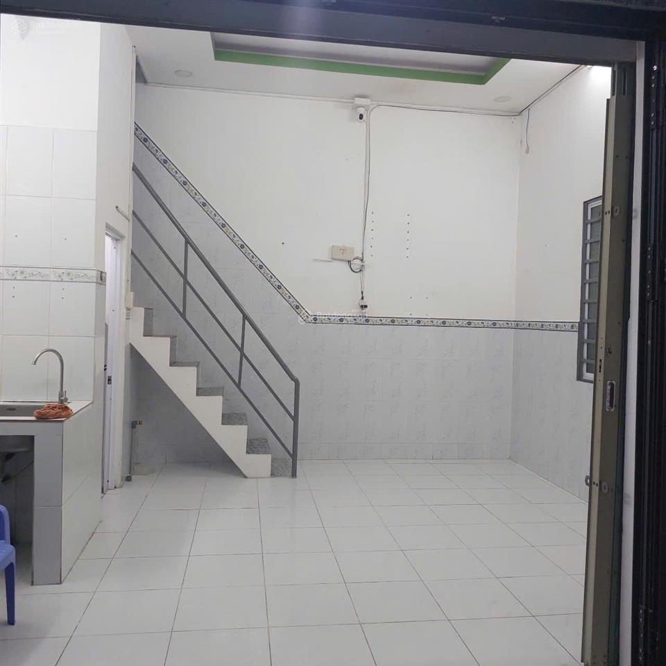 Bán nhà riêng diện tích sử dụng 36,5m2, chính chủ, gần vòng xoay an lạc