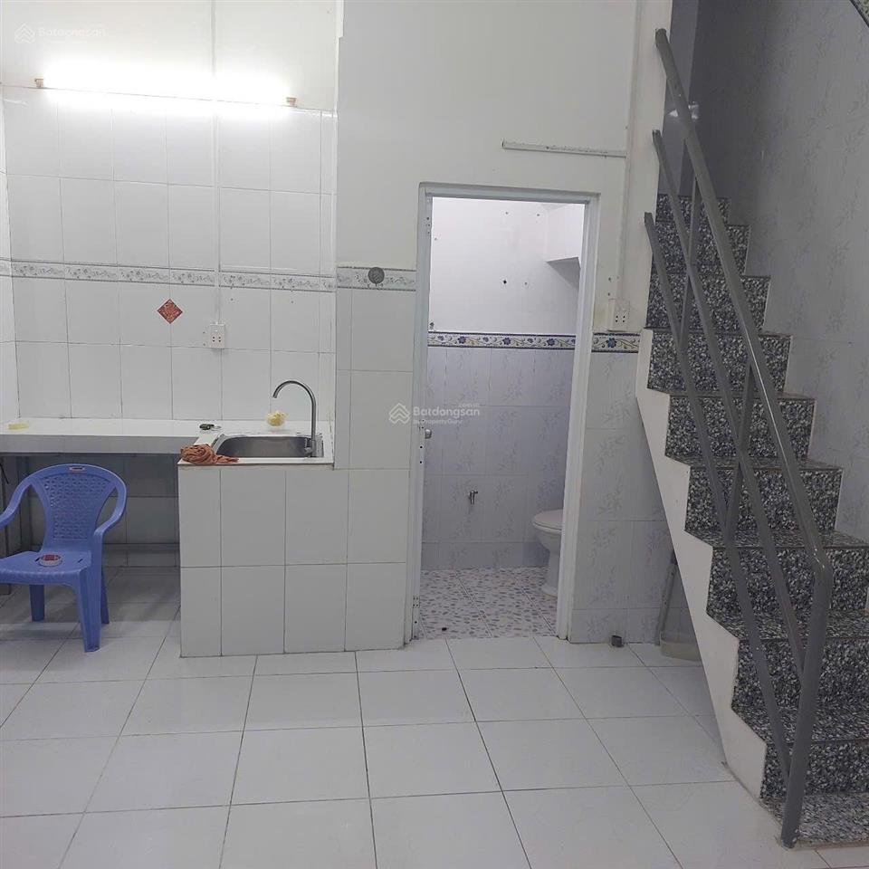 Bán nhà riêng diện tích sử dụng 36,5m2, chính chủ, gần vòng xoay an lạc