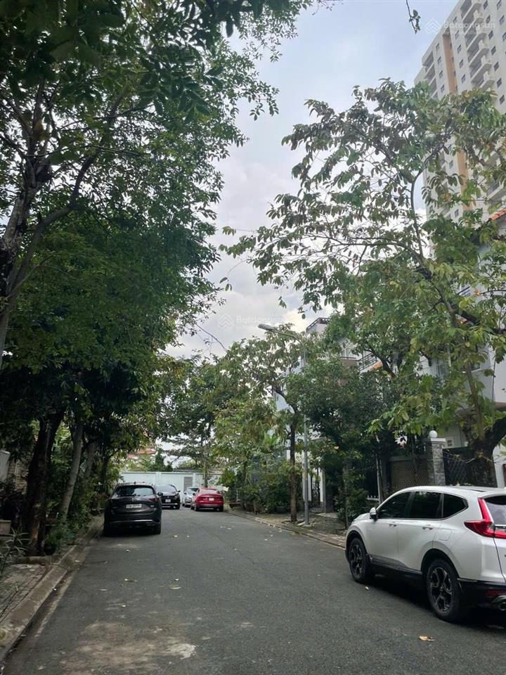 Biệt thự khu compound lưu đình lễ,q2dt 7x20mhầm 4 tầnggiá 31 tỷ