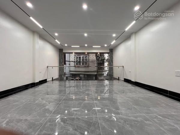 Bán nhà, phân lô phạm tuấn tài, cầu giấy 72m2, oto tránh, thang máy, 26 tỷ , 2 thoáng, siêu hiếm.