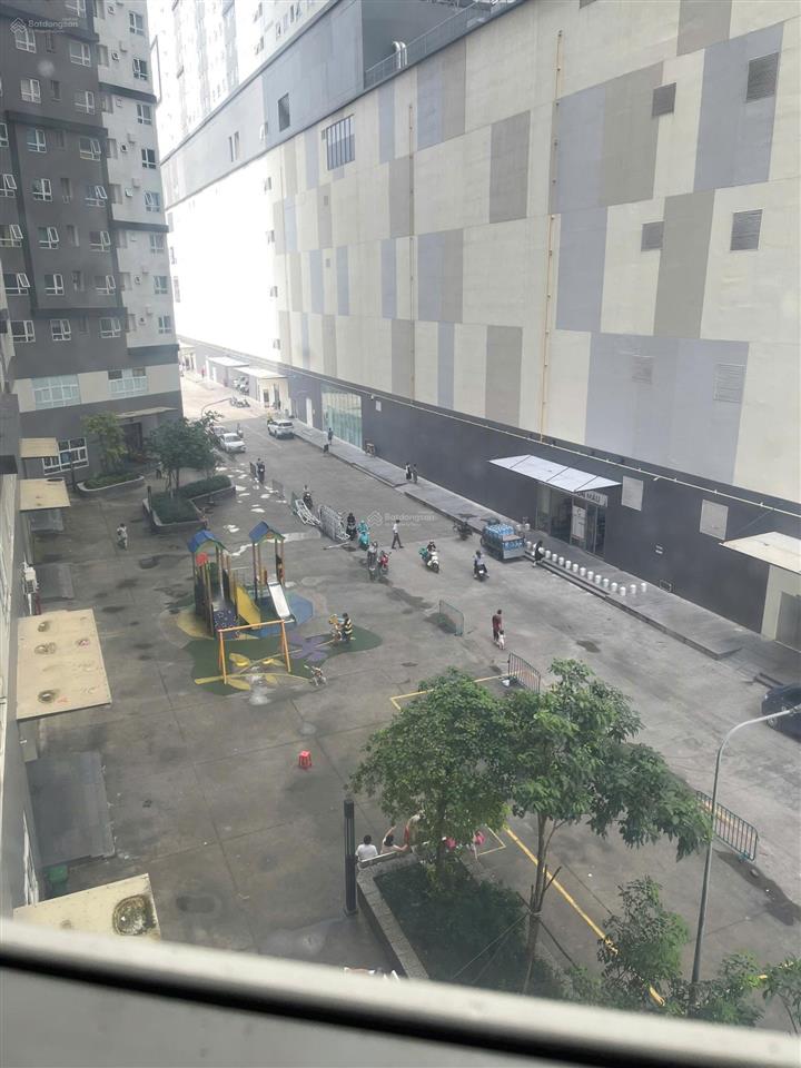 Giá tốt  căn 2pn 2wc tầng thấp block liền kế trung tâm thương mại aeon mall