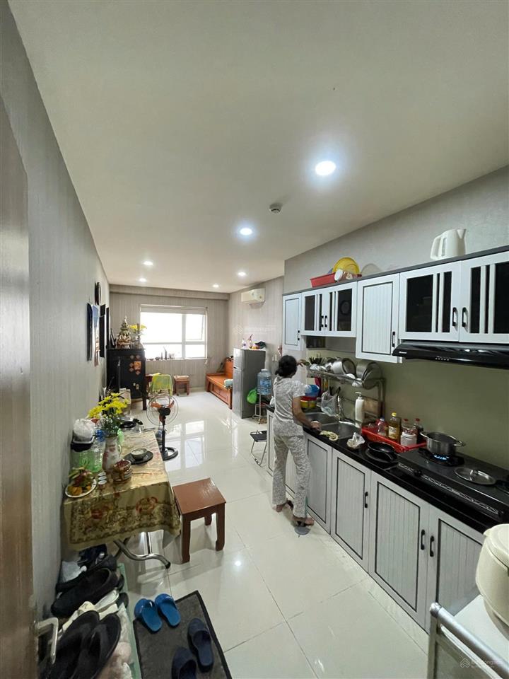 Giá tốt  căn 2pn 2wc tầng thấp block liền kế trung tâm thương mại aeon mall