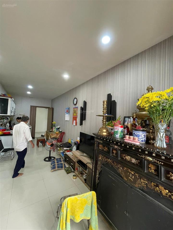 Giá tốt  căn 2pn 2wc tầng thấp block liền kế trung tâm thương mại aeon mall