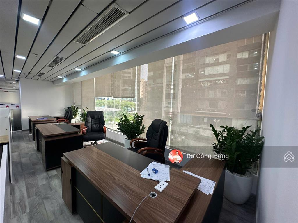 Bql cho thuê văn phòng sẵn nội thất tại n05 hoàng đạo thúy 500m2 có cắt từ 100m2 giá 250k/m2/tháng