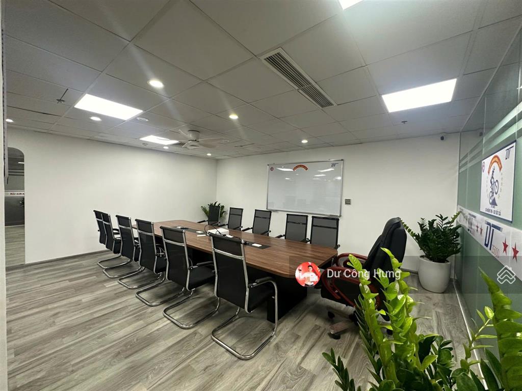 Bql cho thuê văn phòng sẵn nội thất tại n05 hoàng đạo thúy 500m2 có cắt từ 100m2 giá 250k/m2/tháng
