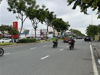 Nhà 420m  xây 5 tầng  mặt tiền đường trần não  bán 130 tỷ