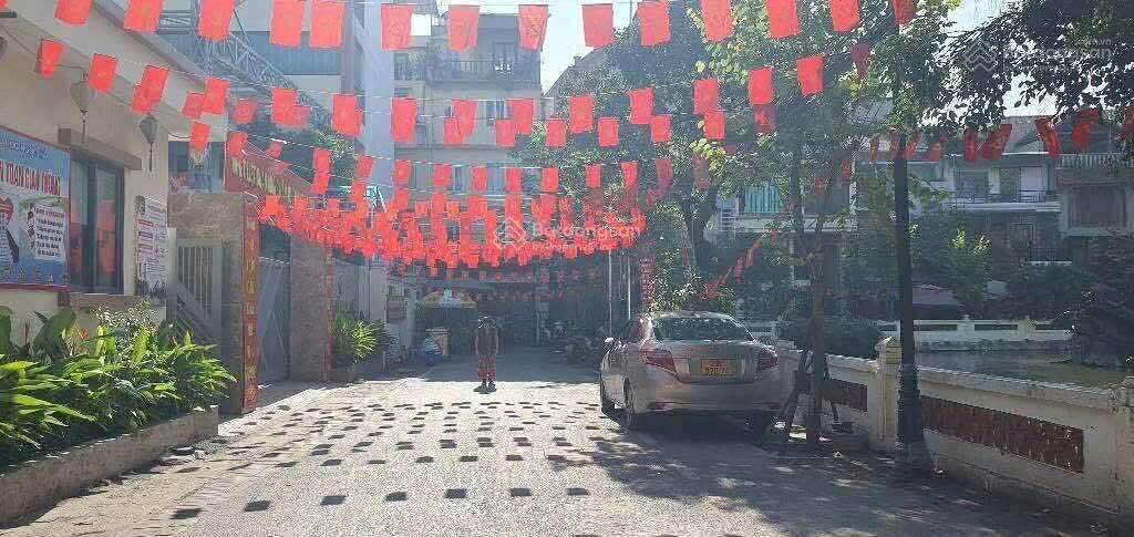 Bán đất tặng nhà 3 tầng  hoàng hoa thám  ba đình  95m  16.5 tỷ  gần hồ b52  giá đầu tư