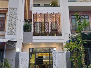 Vợ chồng tôi bán nhà đẹp ở phan kế bính  quận 1 gần chợ đa kao cho thuê 26 triệu. giá 4tỷ080/68m2