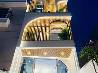 Nhà ngộp nguyễn phi khanh  quận 1 dt 82.3m2 đang cho thuê 32 triệu. gần chợ tân định