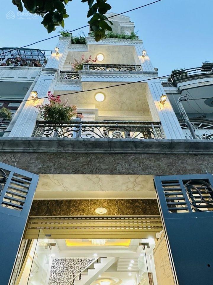 Bán nhà đường gò công p.13 quận 5 đang cho thuê 22triệu.giá 3tỷ560/78.3m2, gần công viên cửu long