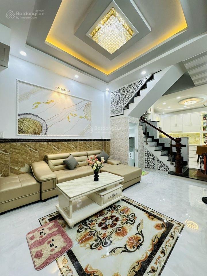 Bán nhà đường gò công p.13 quận 5 đang cho thuê 22triệu.giá 3tỷ560/78.3m2, gần công viên cửu long