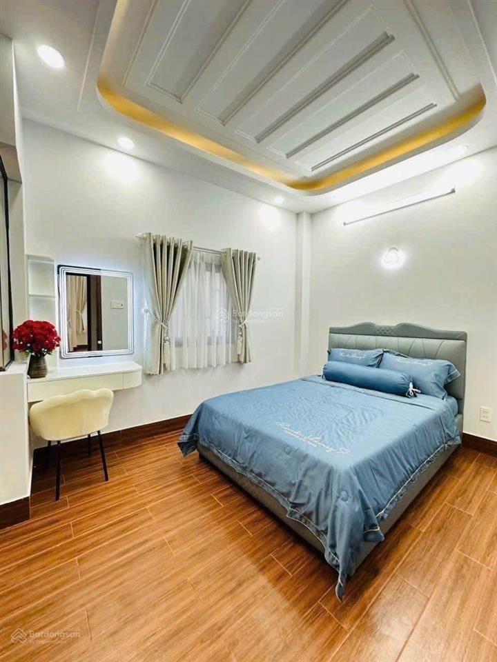 Chú giang kẹt tiền cần bán gấp nhà đường oto nguyễn văn cừ  q5. 76m2 gần đại học sài gòn