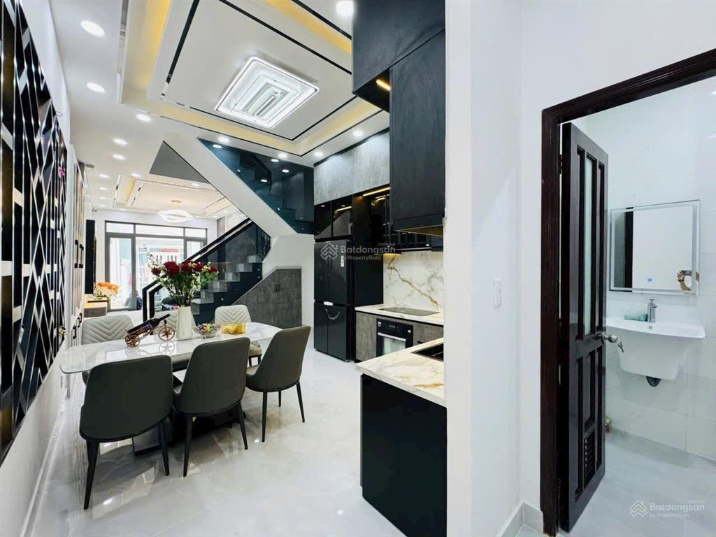 Gấp! nhà đường nguyễn huy lượng p14 gò vấp. dt 63m2 (4,5m x 14m) giá 2.860 tỷ cho thuê 20tr/th