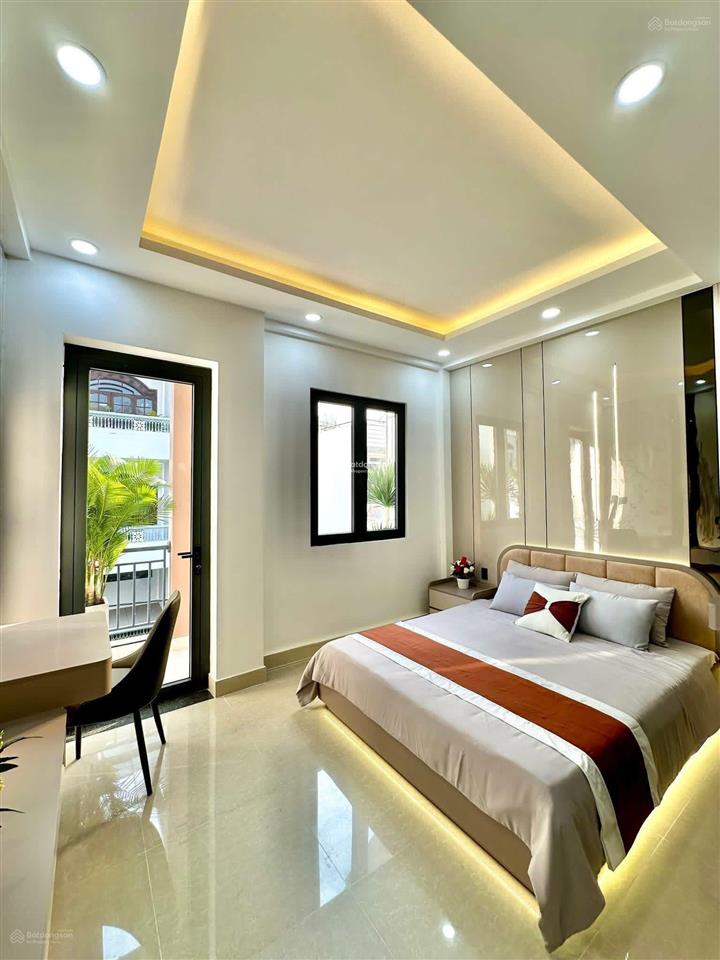 Nhà phố siêu đẹp , đường lê đại hành/ q11 . dt 82m2( 4,5m x 18m) giá 4.090 tỷ. gần scđ phú thọ