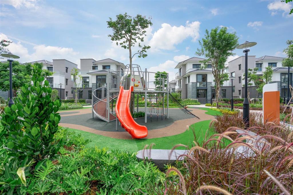 Bán biệt thự đơn lập trực tiếp chủ đầu tư, cọc tháng 12 tặng gần 7 tỷ tiền mặt, sổ đã có, sang ngay