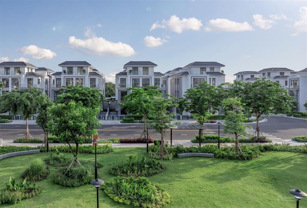 Bán biệt thự đơn lập trực tiếp chủ đầu tư, cọc tháng 12 tặng gần 7 tỷ tiền mặt, sổ đã có, sang ngay