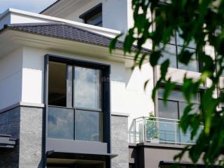 Bán biệt thự đơn lập trực tiếp chủ đầu tư, cọc tháng 12 tặng gần 7 tỷ tiền mặt, sổ đã có, sang ngay