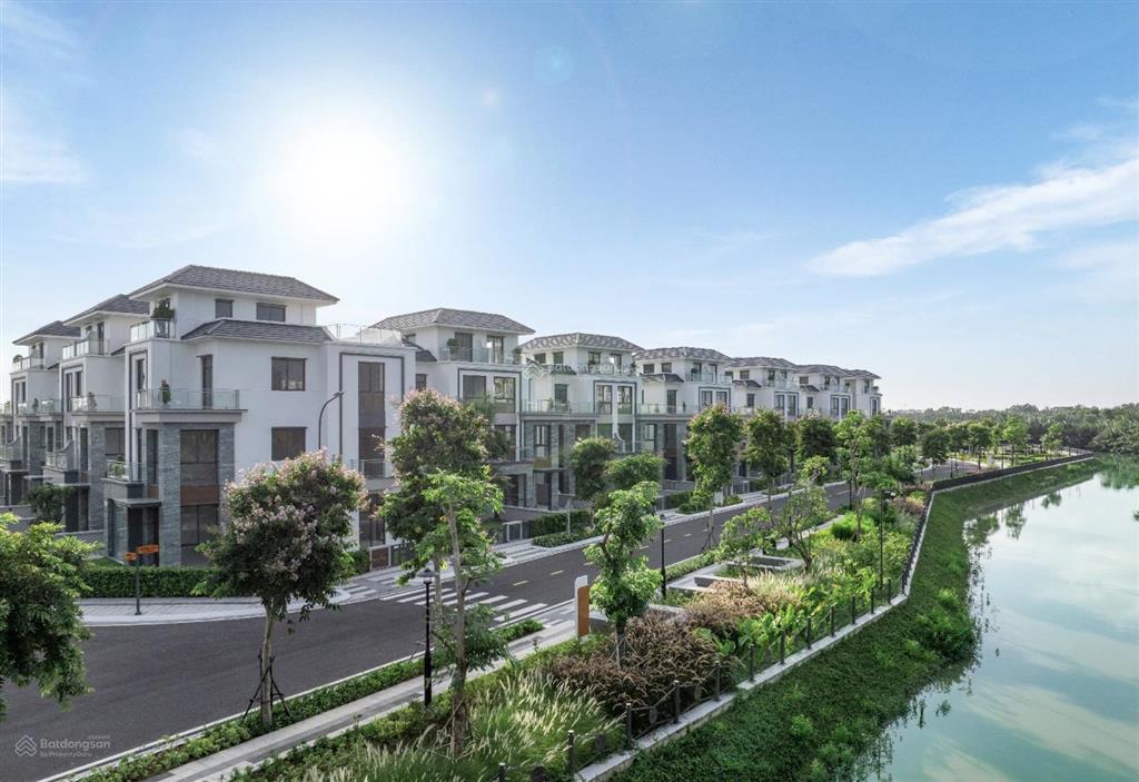 Bán biệt thự đơn lập trực tiếp chủ đầu tư, cọc tháng 12 tặng gần 7 tỷ tiền mặt, sổ đã có, sang ngay