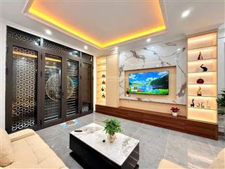 Bán nhà lô góc 45 m2, x 5 tầng cầu giấy, 12,3 tỷ nhà mới đẹp , ngõ nông, rộng, vào ở ngay