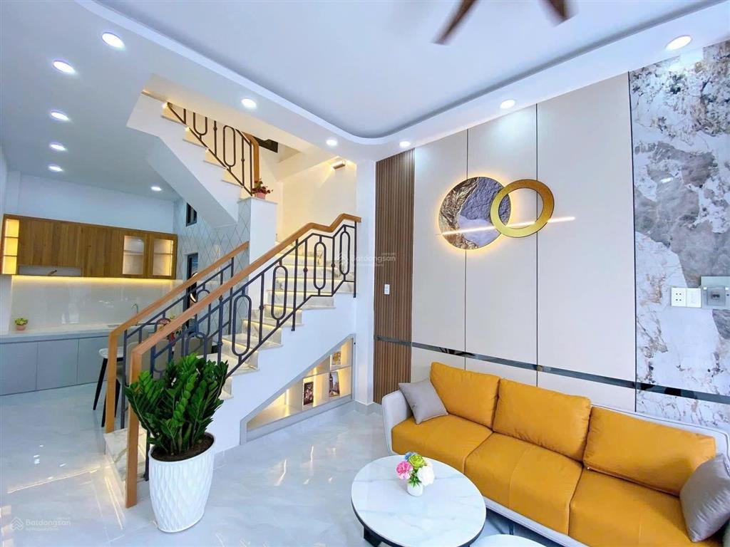 Nhà khủng đường ôtô 6m an dương vươngq5.giá 3tỷ860. đang cho thuê 21tr. gần hồ bơi lam sơn