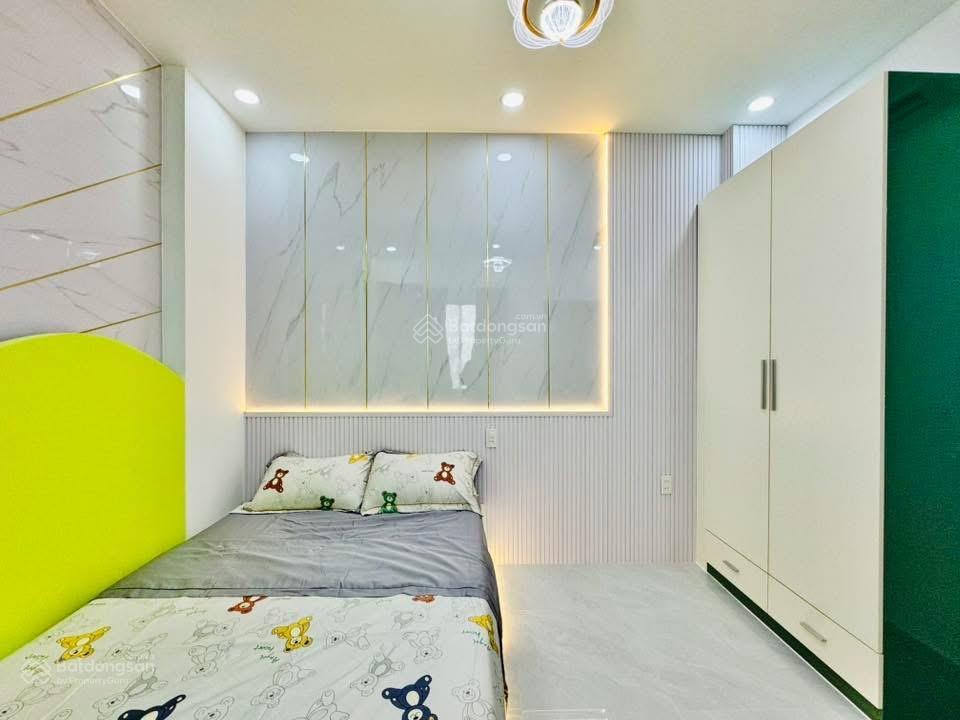 Cần bán gấp nhà vườn chuốip4q3,gần bệnh viện bình dân.giá 3tỷ 900tr/79m2,đang cho thuê 30tr.