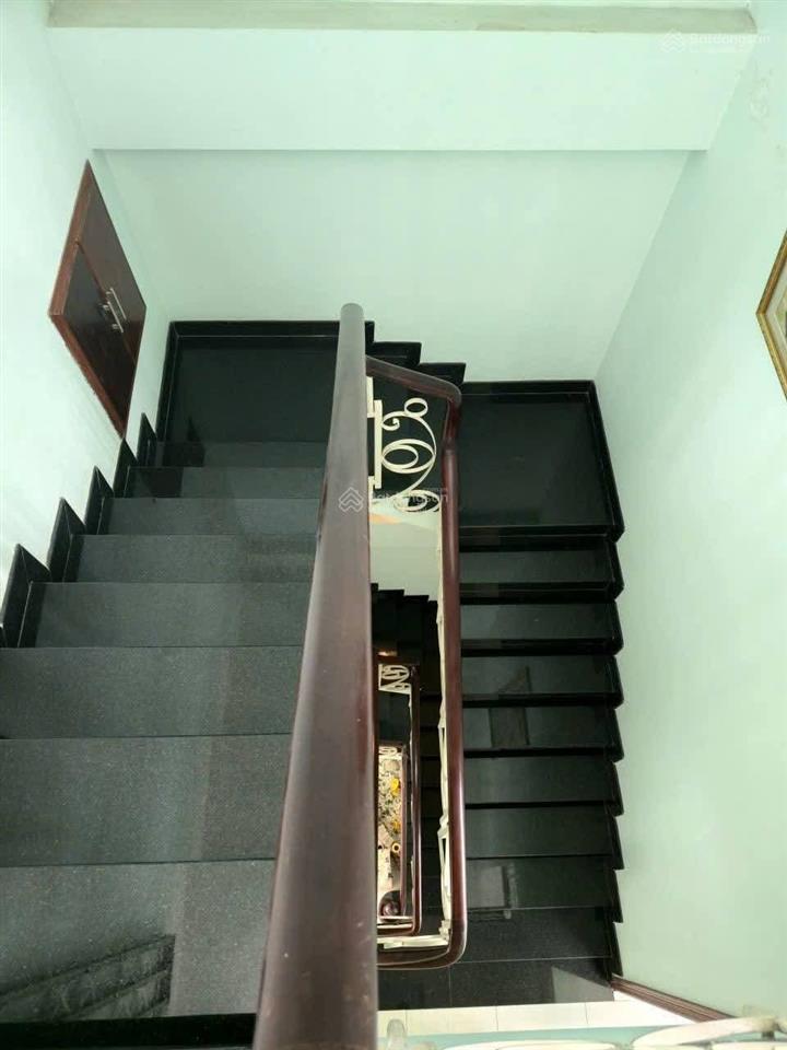 Tôi bán nhà nguyễn biểuquận 5 gần chung cư 109 diện tích 67,5m2 giá 3tỷ5 hợp đồng thuê 22tr/tháng