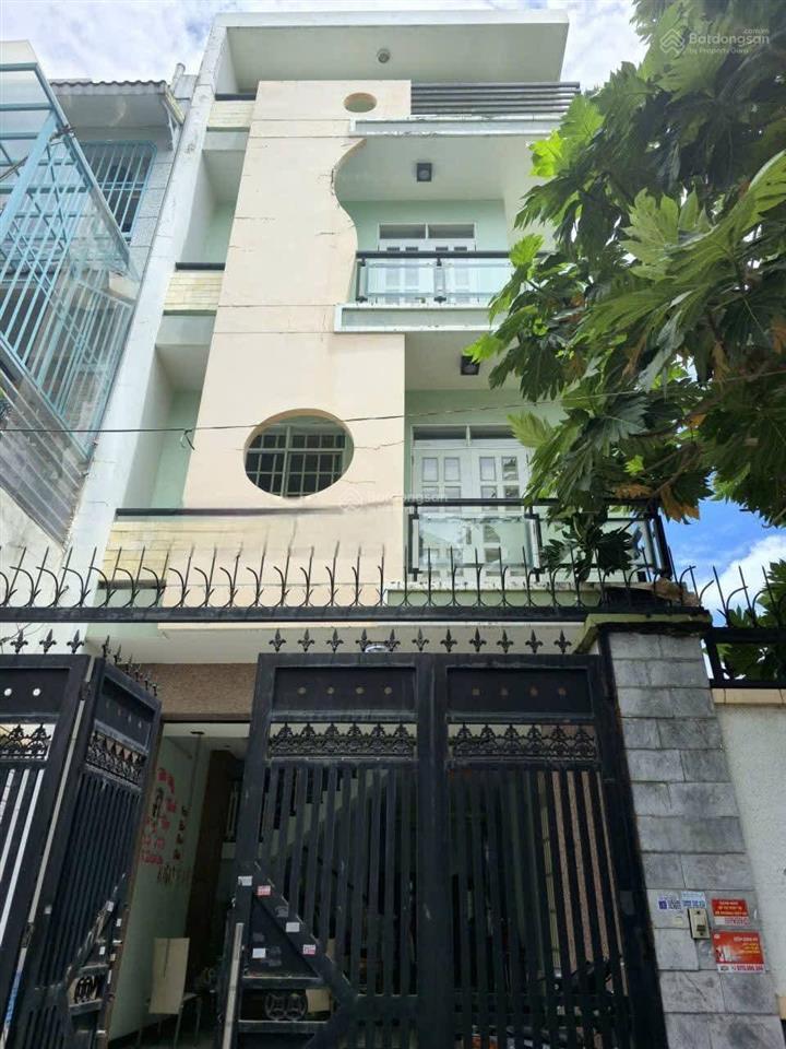 Tôi bán nhà nguyễn biểuquận 5 gần chung cư 109 diện tích 67,5m2 giá 3tỷ5 hợp đồng thuê 22tr/tháng