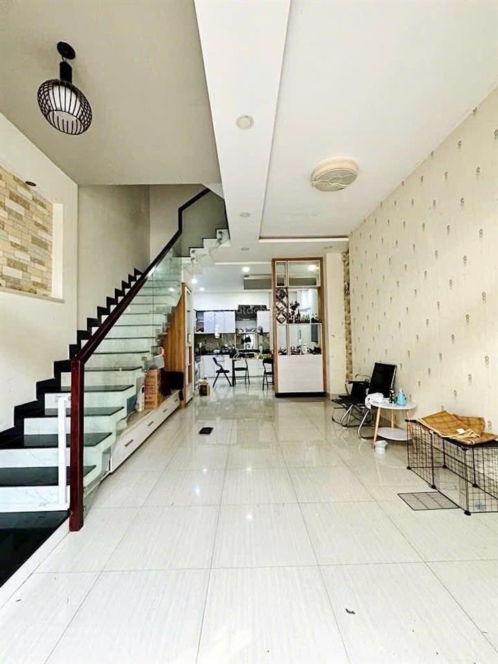 Kẹt tiền bán gấp nhà cho thuê 28tr/th, phan kế bínhquận 1 diện tích 79,2m2 giá 5tỷ3 gần đại học mở