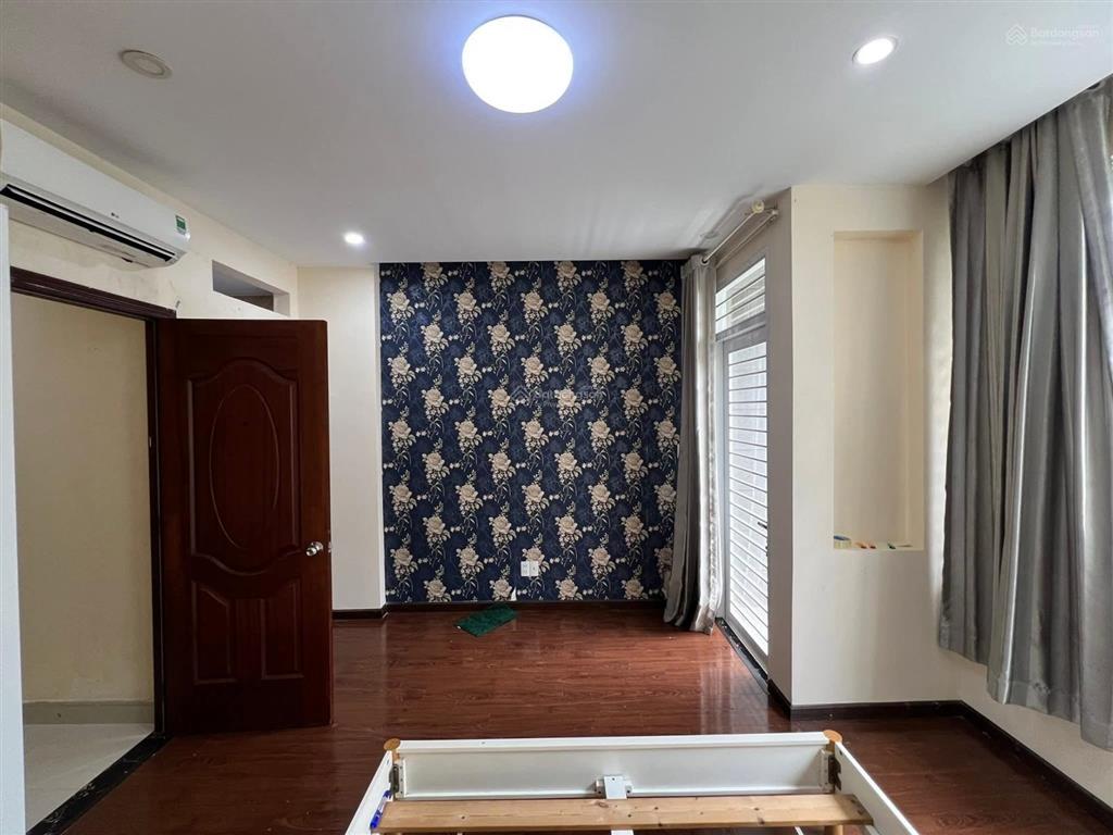 Kẹt tiền bán gấp nhà cho thuê 28tr/th, phan kế bínhquận 1 diện tích 79,2m2 giá 5tỷ3 gần đại học mở