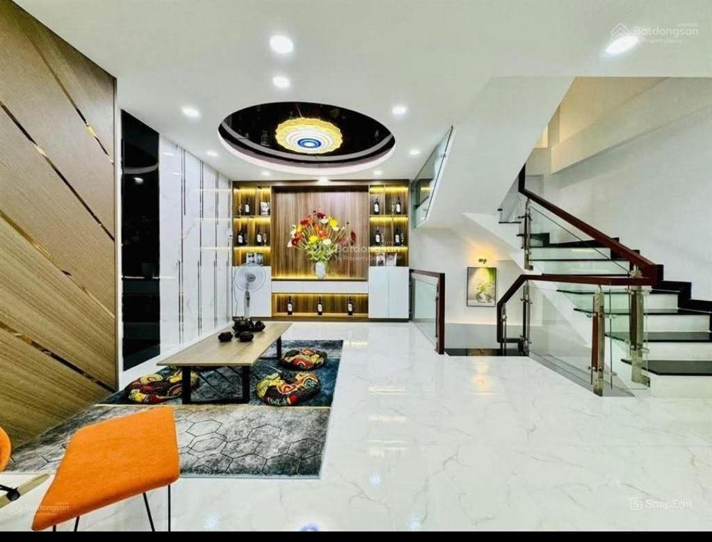 Nhà diện tích lớn 78m2 giá 3tỷ9 trần hữu trangphú nhuận gần tiểu học vạn tường, đang cho thuê 22tr