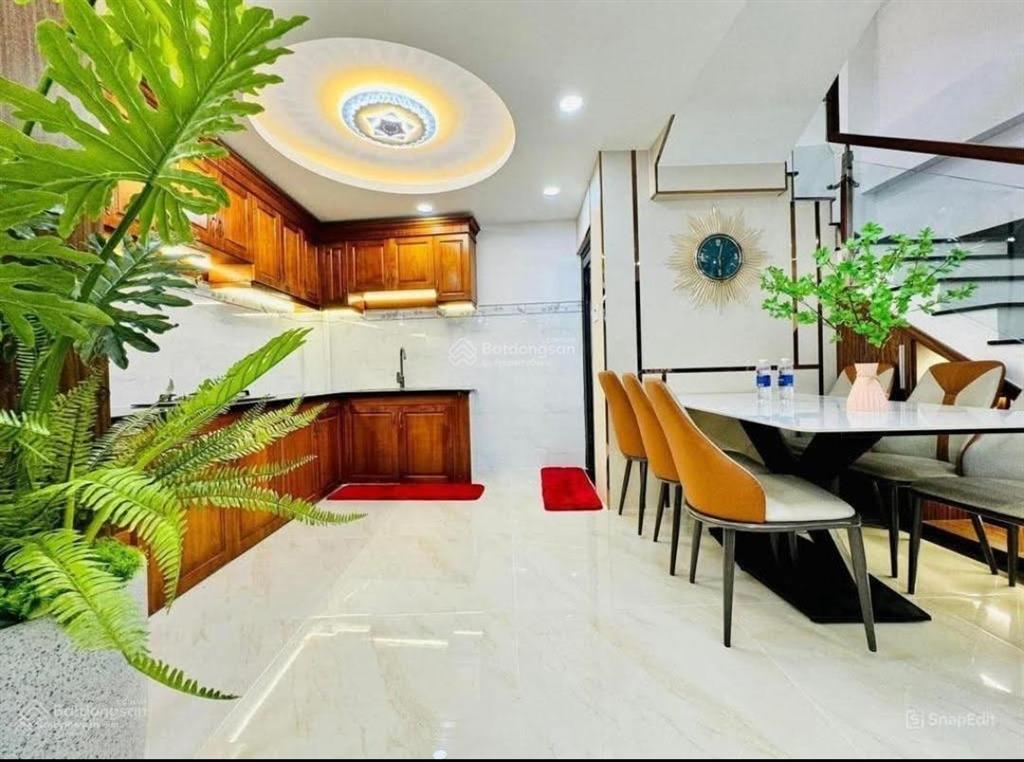 Nhà diện tích lớn 78m2 giá 3tỷ9 trần hữu trangphú nhuận gần tiểu học vạn tường, đang cho thuê 22tr